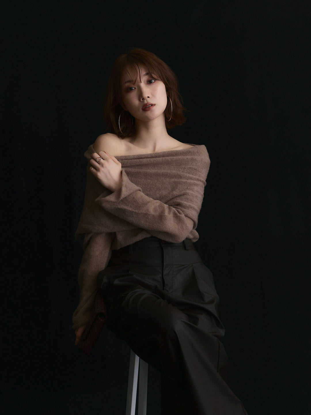【Allure】[SET]オフショルシアーニットプルオーバー+レザータックセミワイドパンツ(2set)