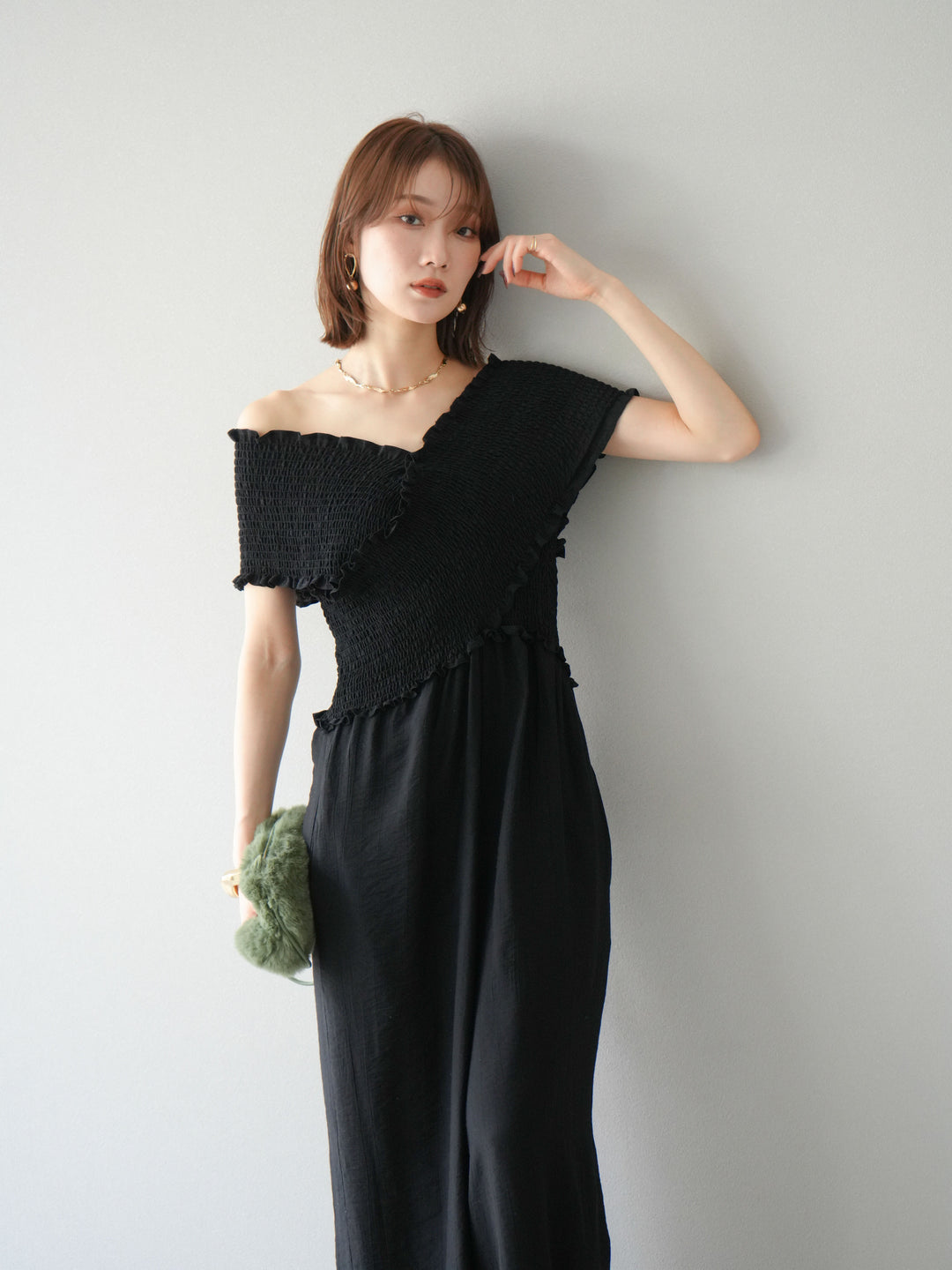 [予約]シャーリングクロスサロペット/ブラック