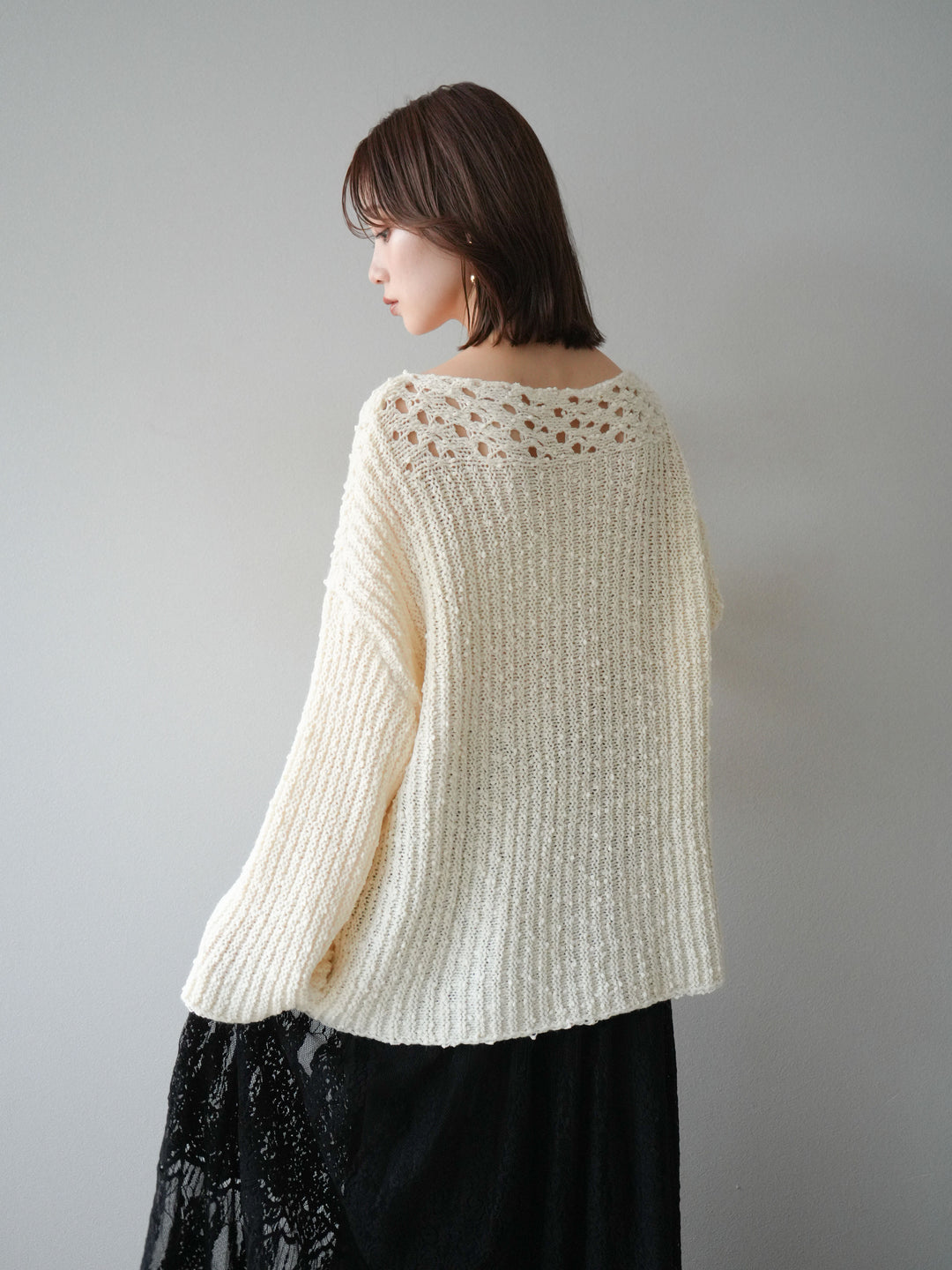 [予約]ボートネック透かし編みニットプルオーバー/white