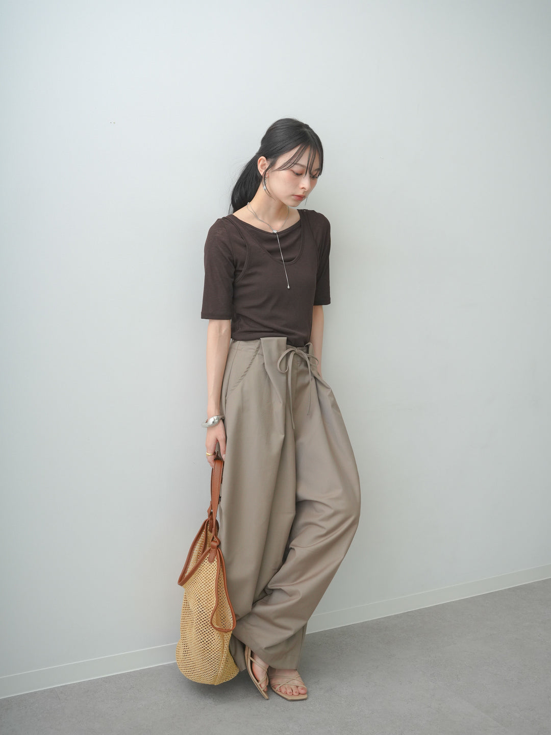 [SET]前後2wayシアーアシメレイヤード風TEE+ベルトループカーブタックワイドパンツ(2set)
