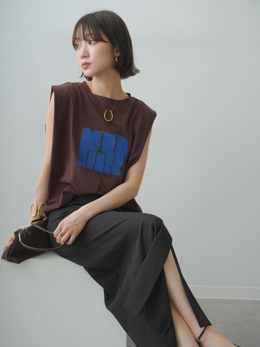[SET]ショルダータックノースリーブオーバーTEE+ショルダータックノースリーブオーバーTEE+クレープデシンフラップ付きストレートスカート(3set)