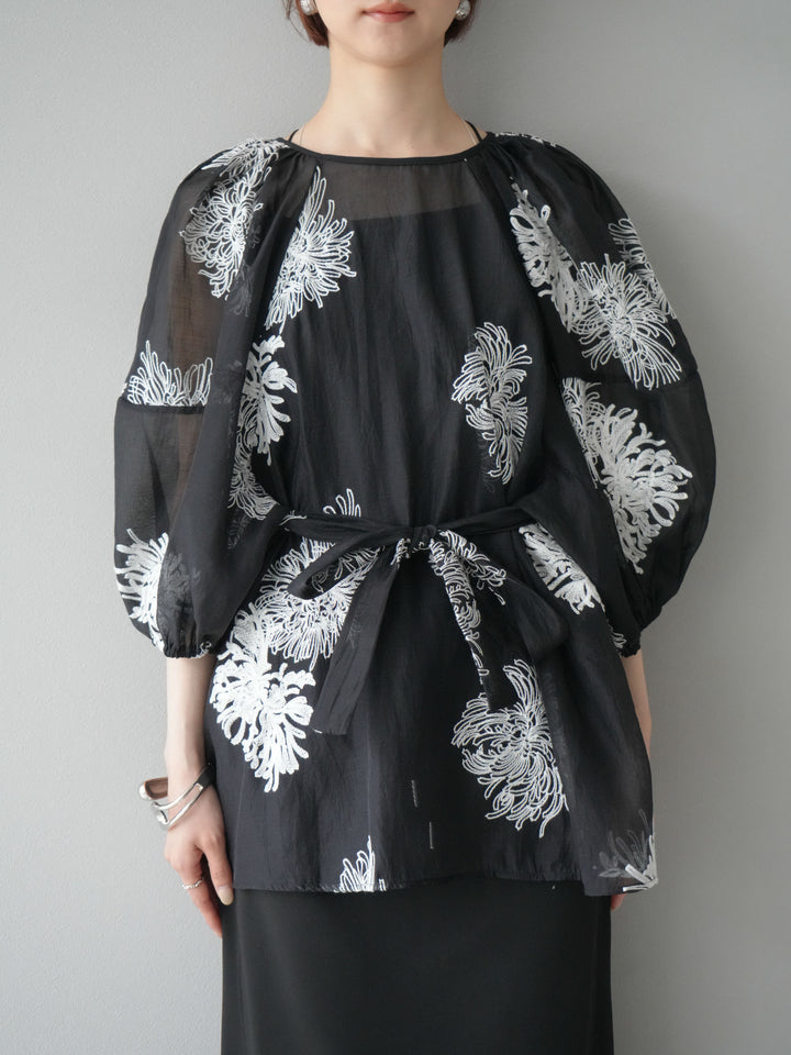 [予約]刺繍シアーバルーンスリーブブラウス/ブラック