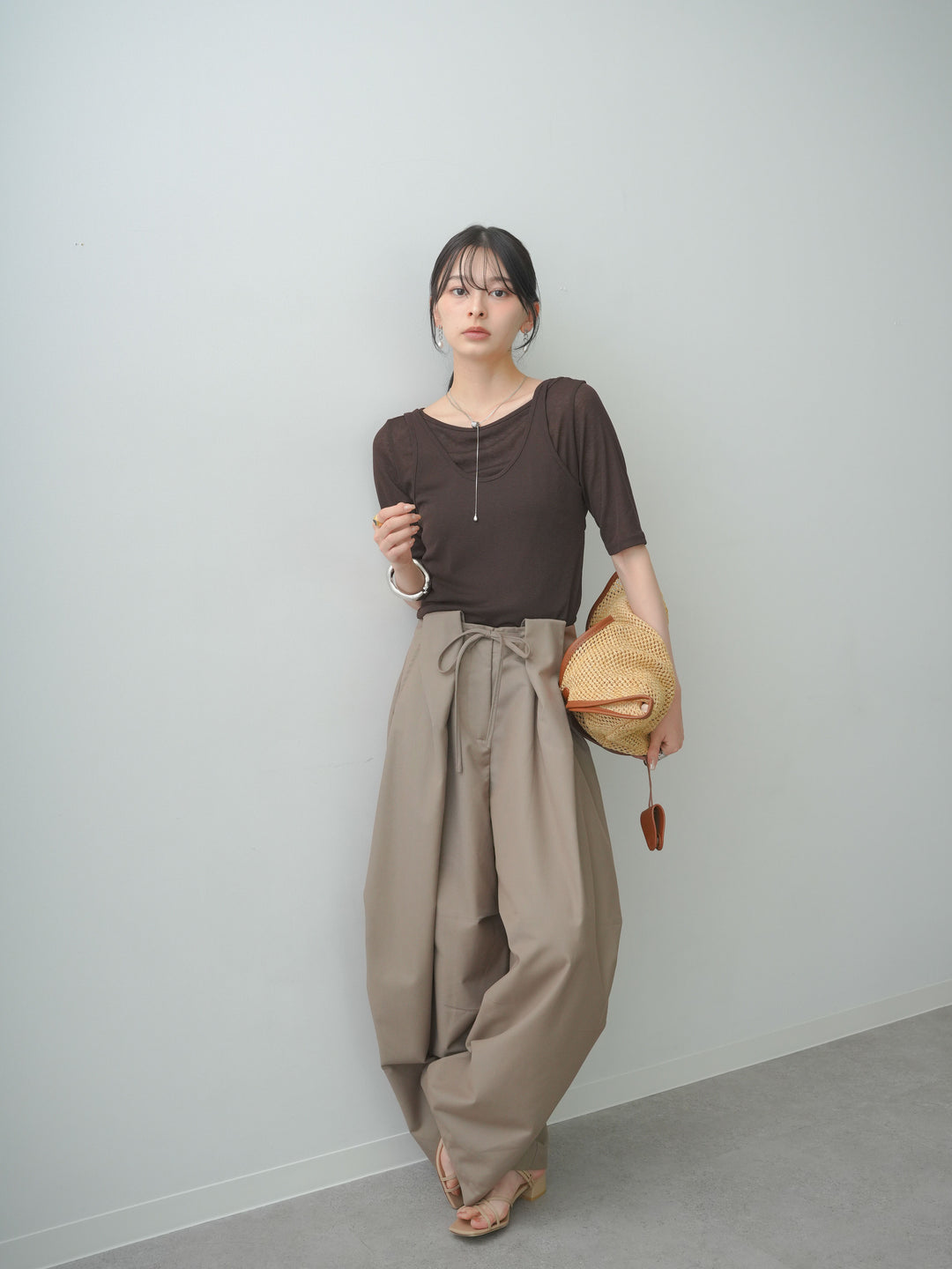 [SET]前後2wayシアーアシメレイヤード風TEE+ベルトループカーブタックワイドパンツ(2set)