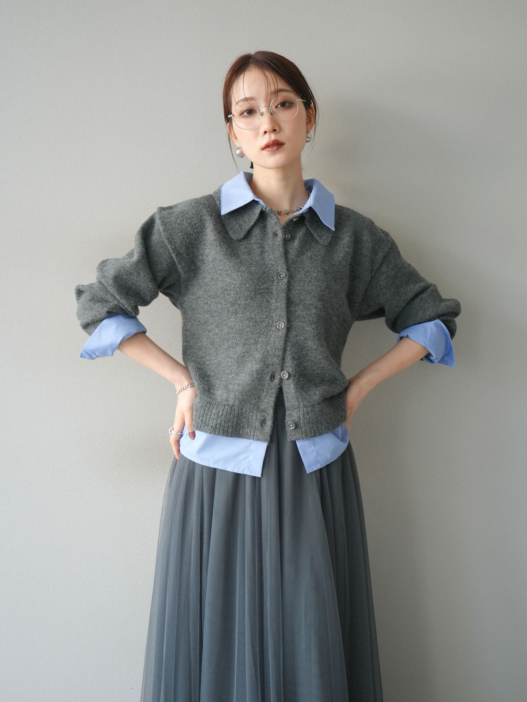 [予約]シャツレイヤードデザインコンパクトニットカーディガン/charcoal