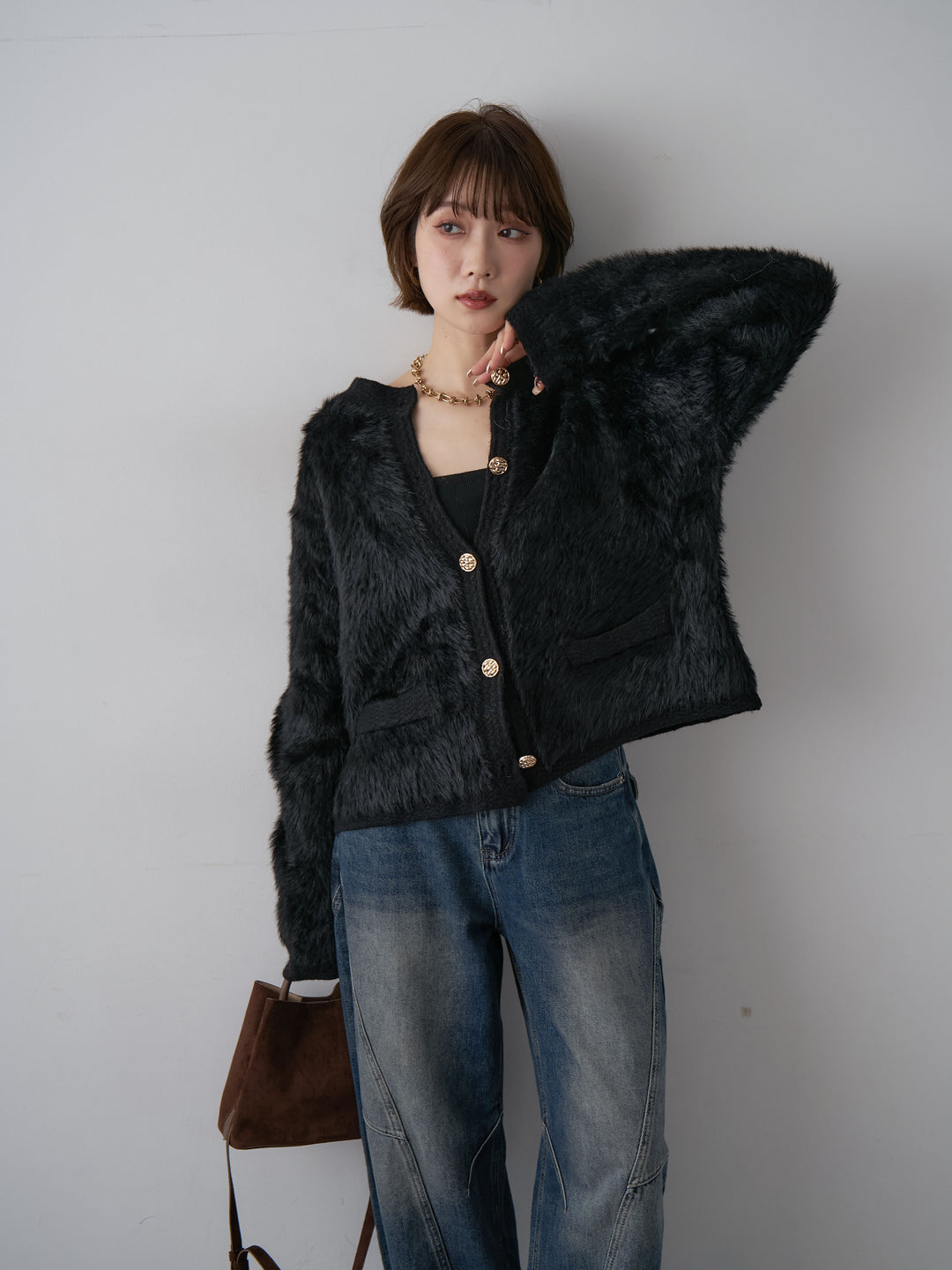 [予約]ゴールドボタンポケットデザインシャギーニットカーディガン/black