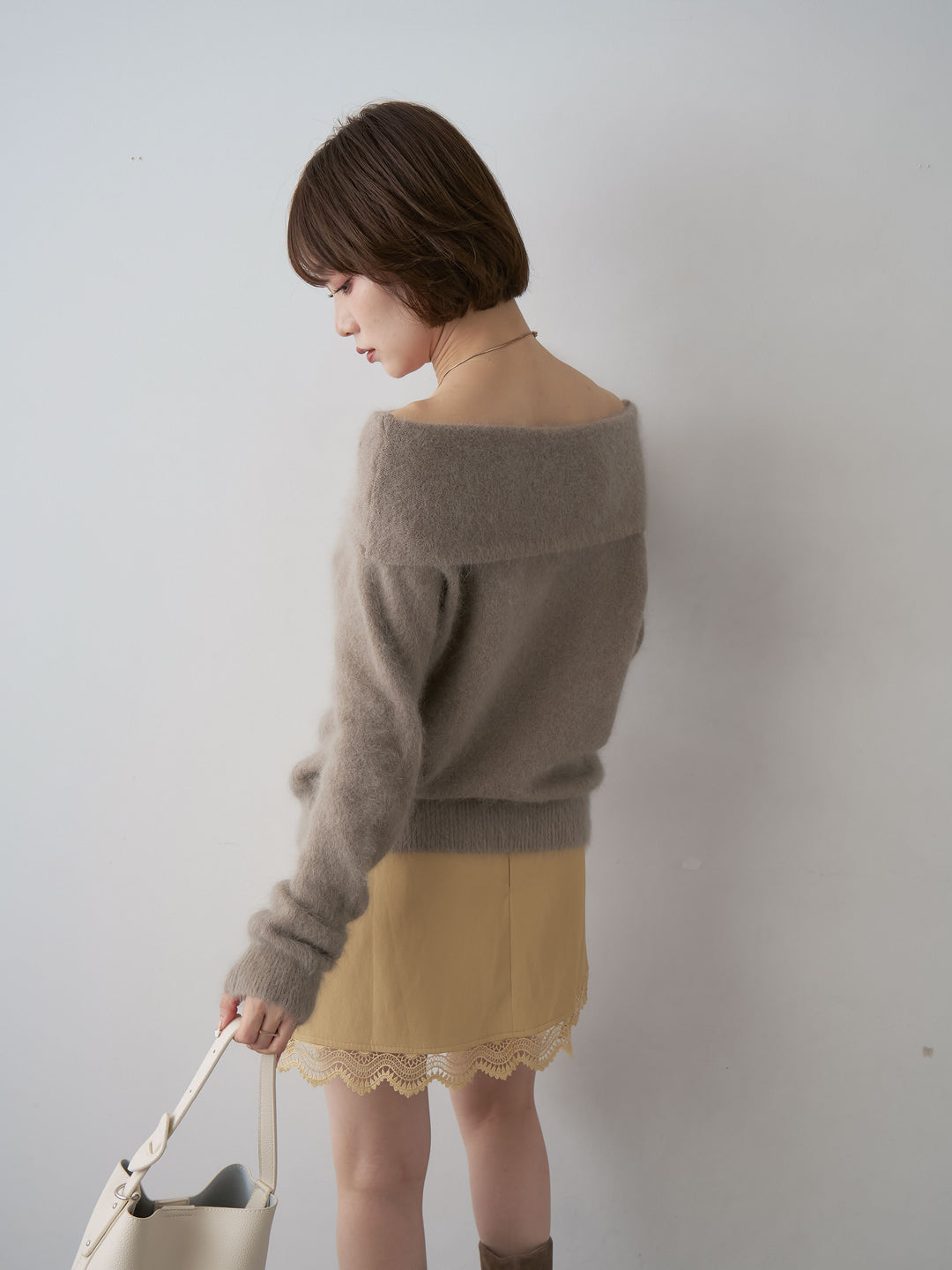 [予約]オフショルソフトシャギーニットトップス/camel