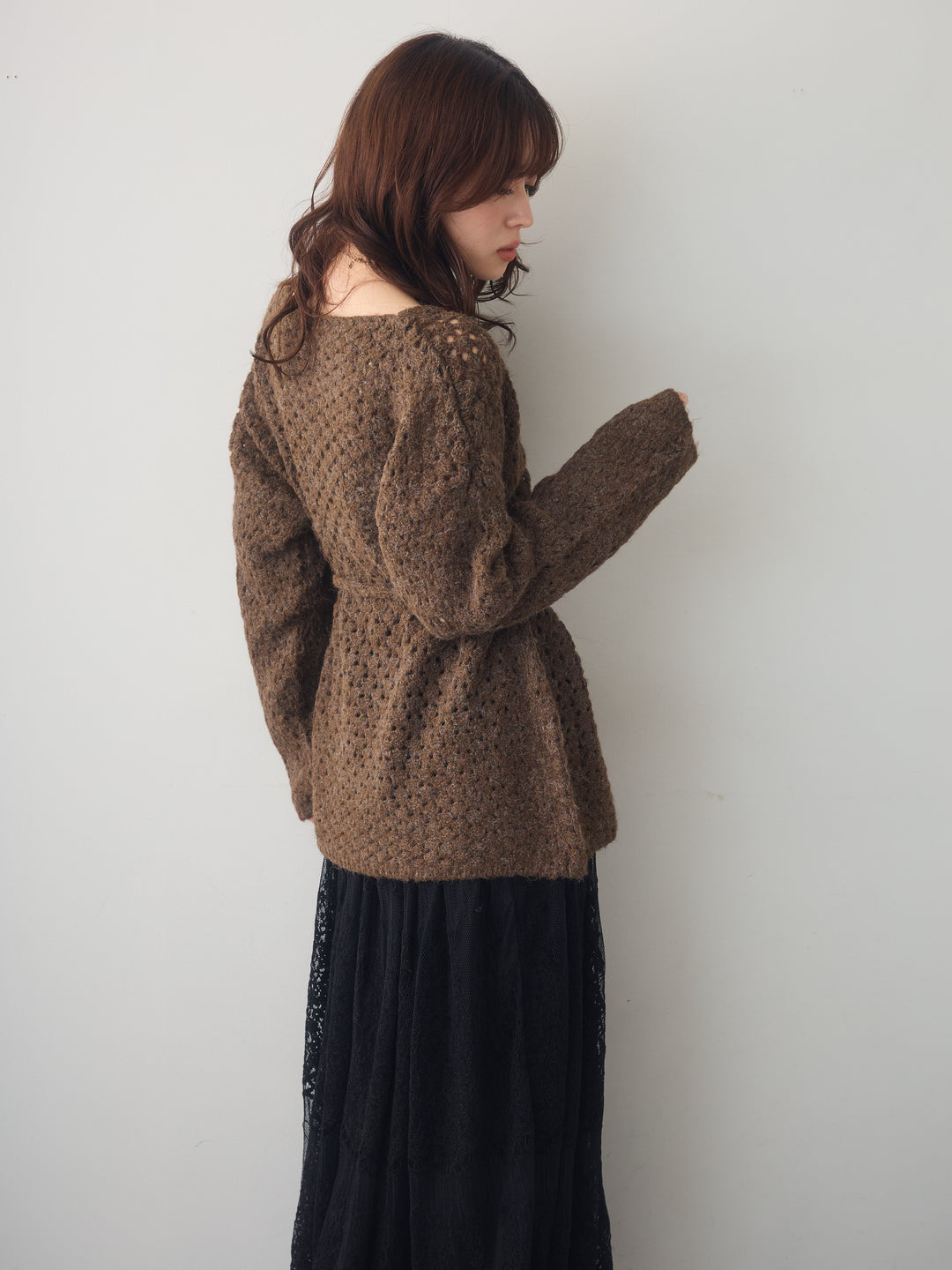 [予約]ニットベルト付ポップコーンプルオーバー/brown