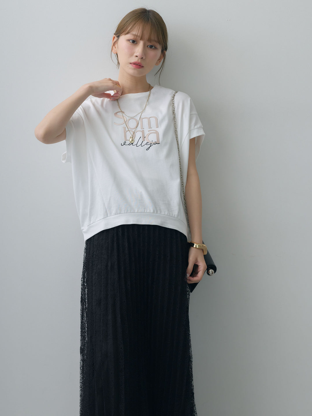 [SET]立体ロゴエンボスTEE +フローラルレースプリーツスカート(2set)