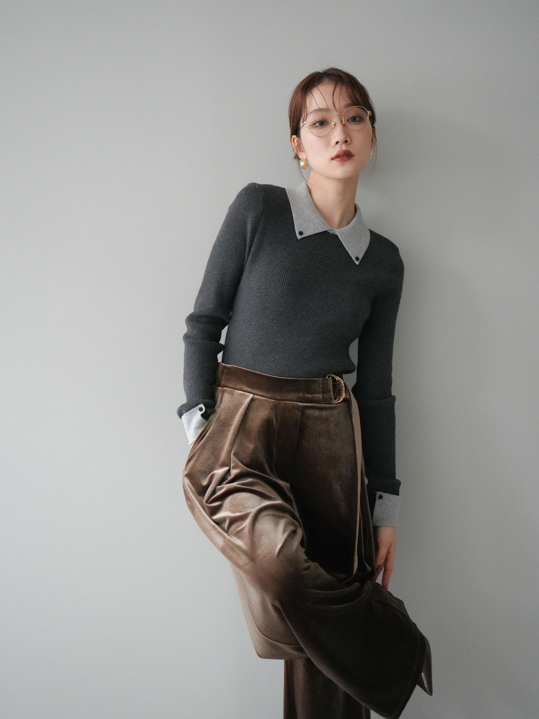 [予約]ニットカフス襟付き配色リブニットトップス/charcoal