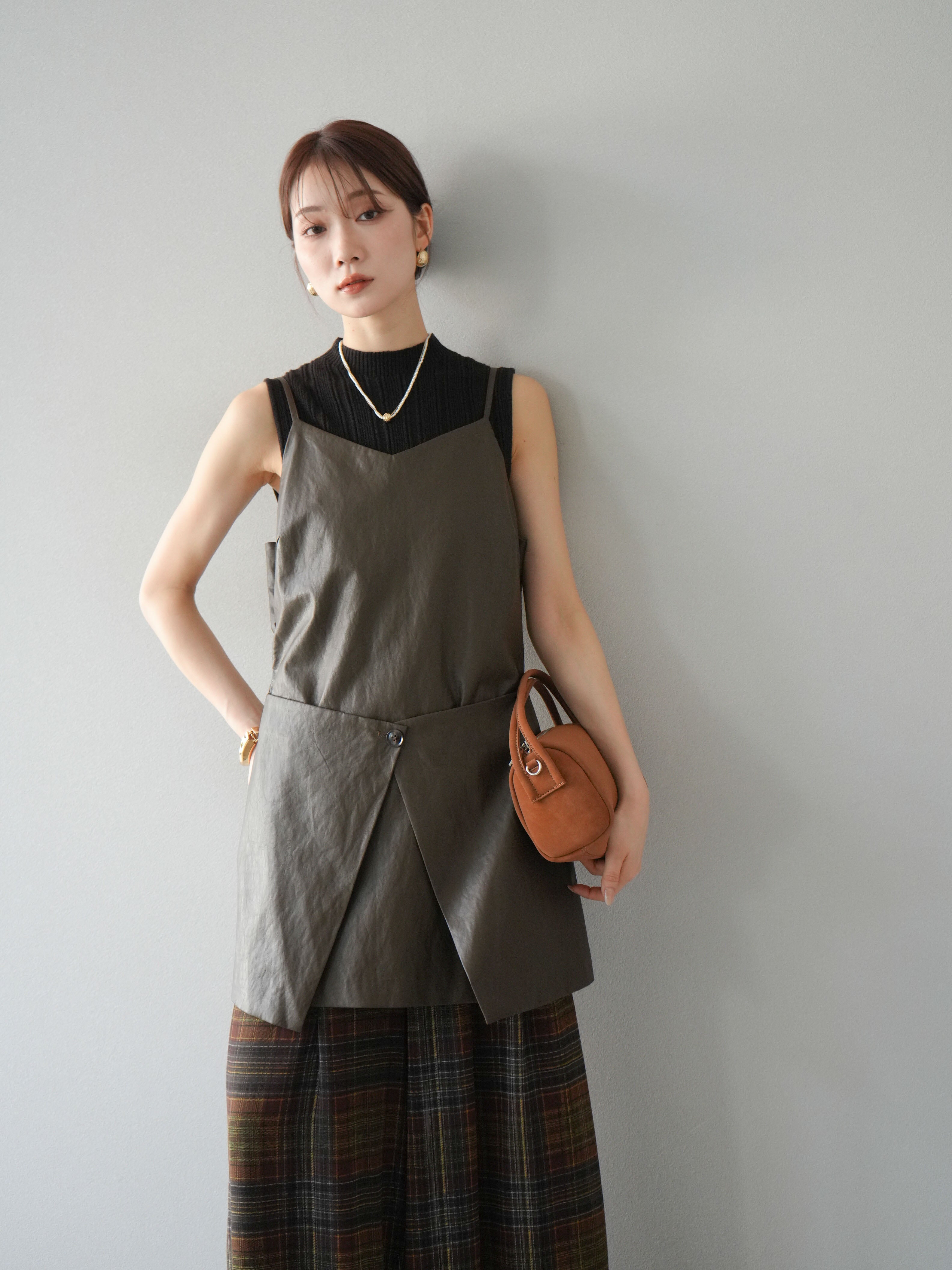 SHENERY 【美品】 【レイヤードに◎】 レザーチュニックキャミ　ブラック レイヤードにも◎》レザーチュニックキャミ | SHENERY