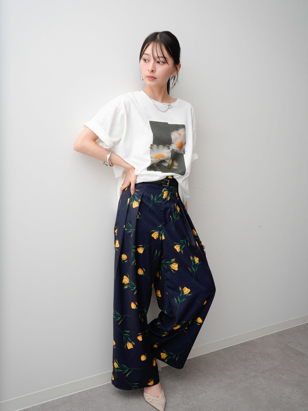 [SET]フラワーフォトTEE+フラワープリントドレープタックパンツ(2set)