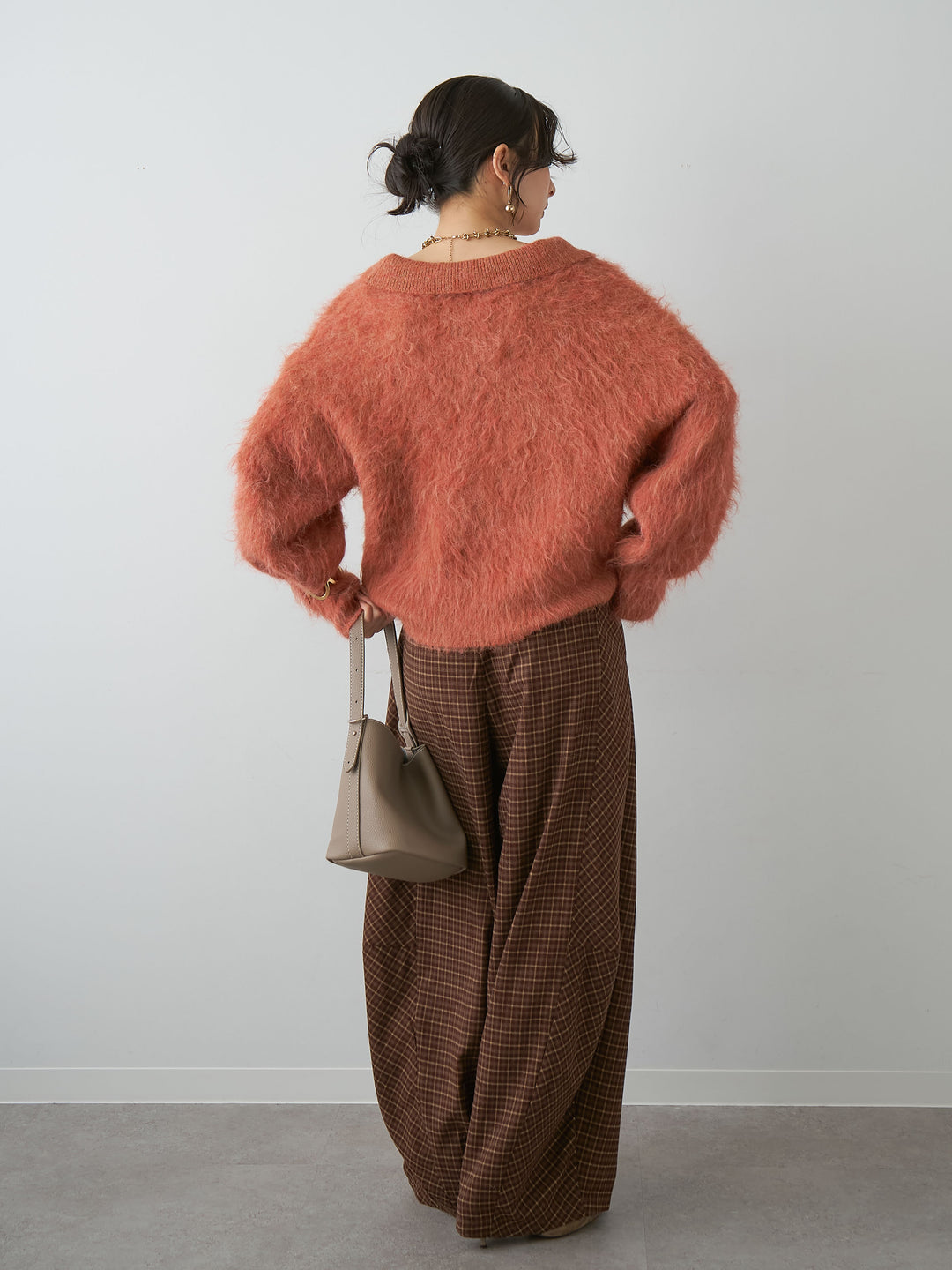[SET]ヘンリーシャギーニットトップス+チェックタックワイドパンツ(2set)