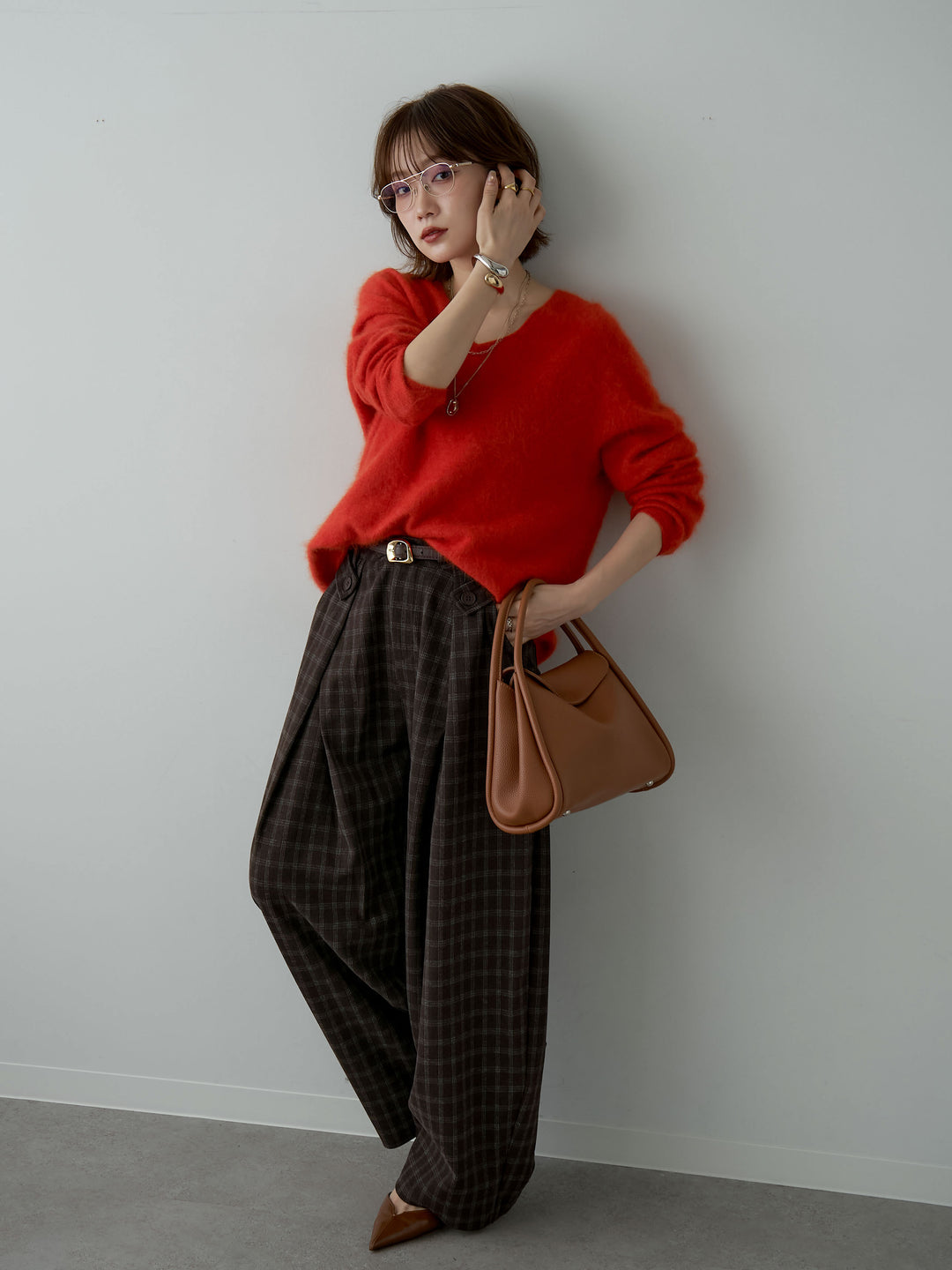 [SET]カシミア混フェザータッチVネックニットトップス+チェックサイドベルトデザインタックパンツ(2set)