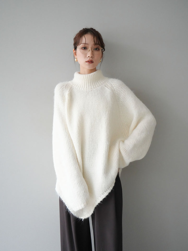 [予約]アシンメトリーハイネックニットプルオーバー/beige