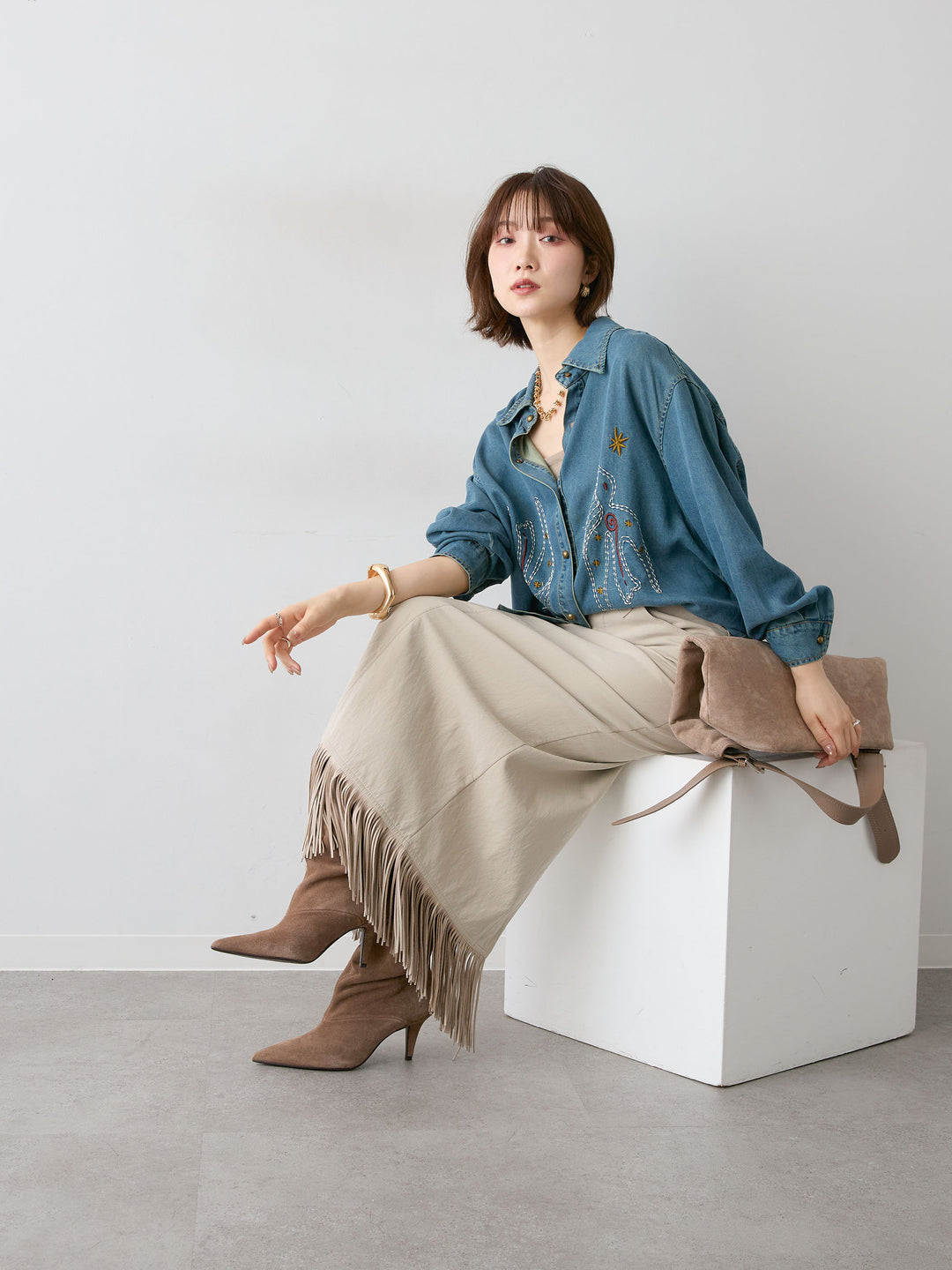 [SET]モチーフ刺繍デニムシャツ+レザータッチフリンジスカート(2set)