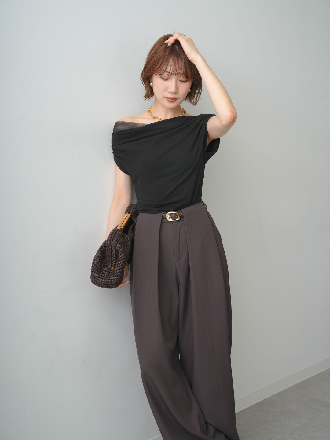 [予約]ネックチュールドレープアシメトップス/black