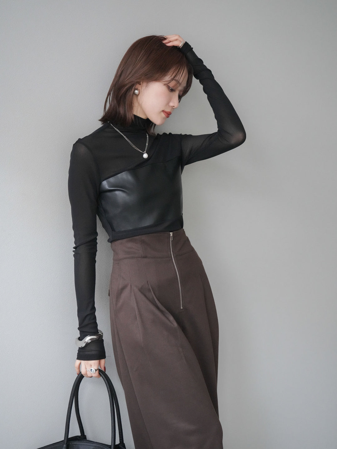 [予約]レザー切替プチネックシアートップス/black