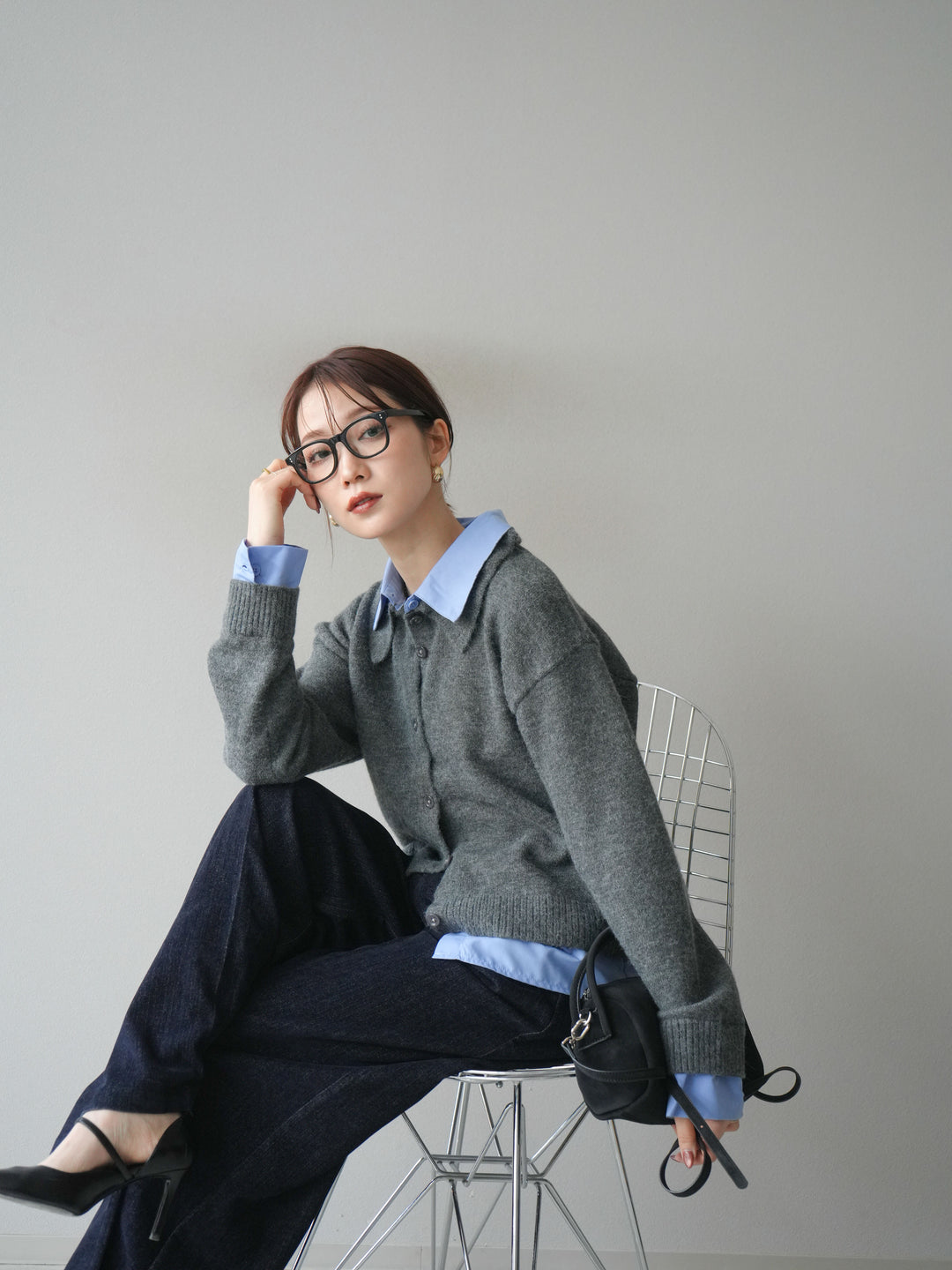 [予約]シャツレイヤードデザインコンパクトニットカーディガン/charcoal