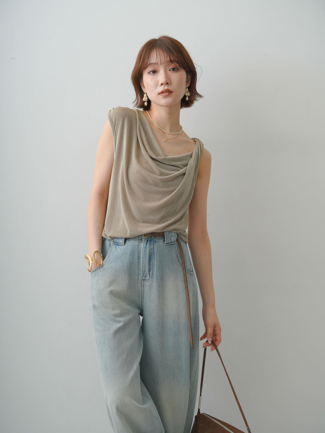 【套裝】扭肩不對稱垂褶上衣 + 扭肩不對稱垂褶上衣（兩件式）