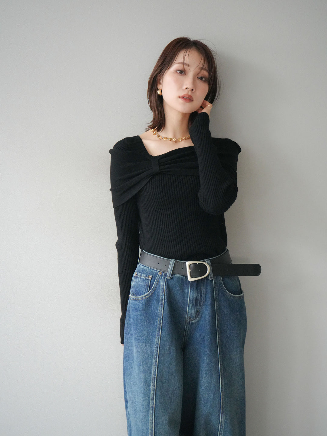 [予約]リボンモチーフオフショルリブニットトップス/black