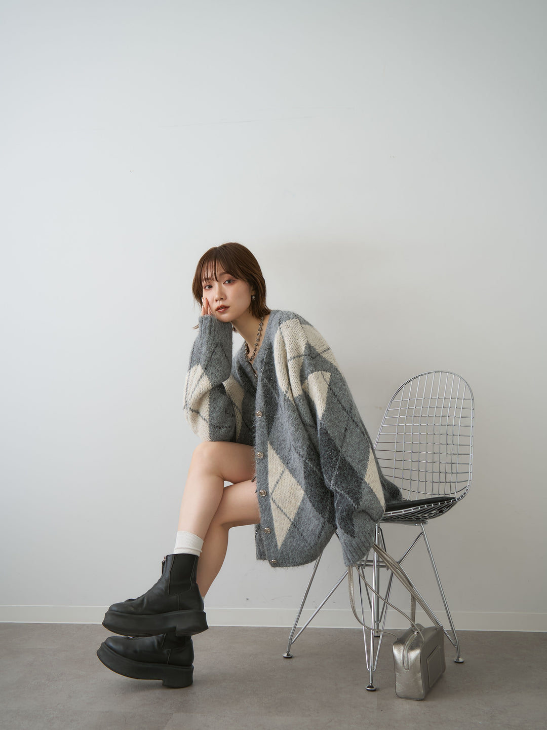[SET]アーガイルスパンコールビッグニットカーディガン+グラデーションスウェットミニスカート(2set)