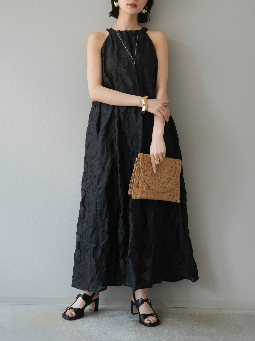 【預購】提花掛脖洋裝/黑色
