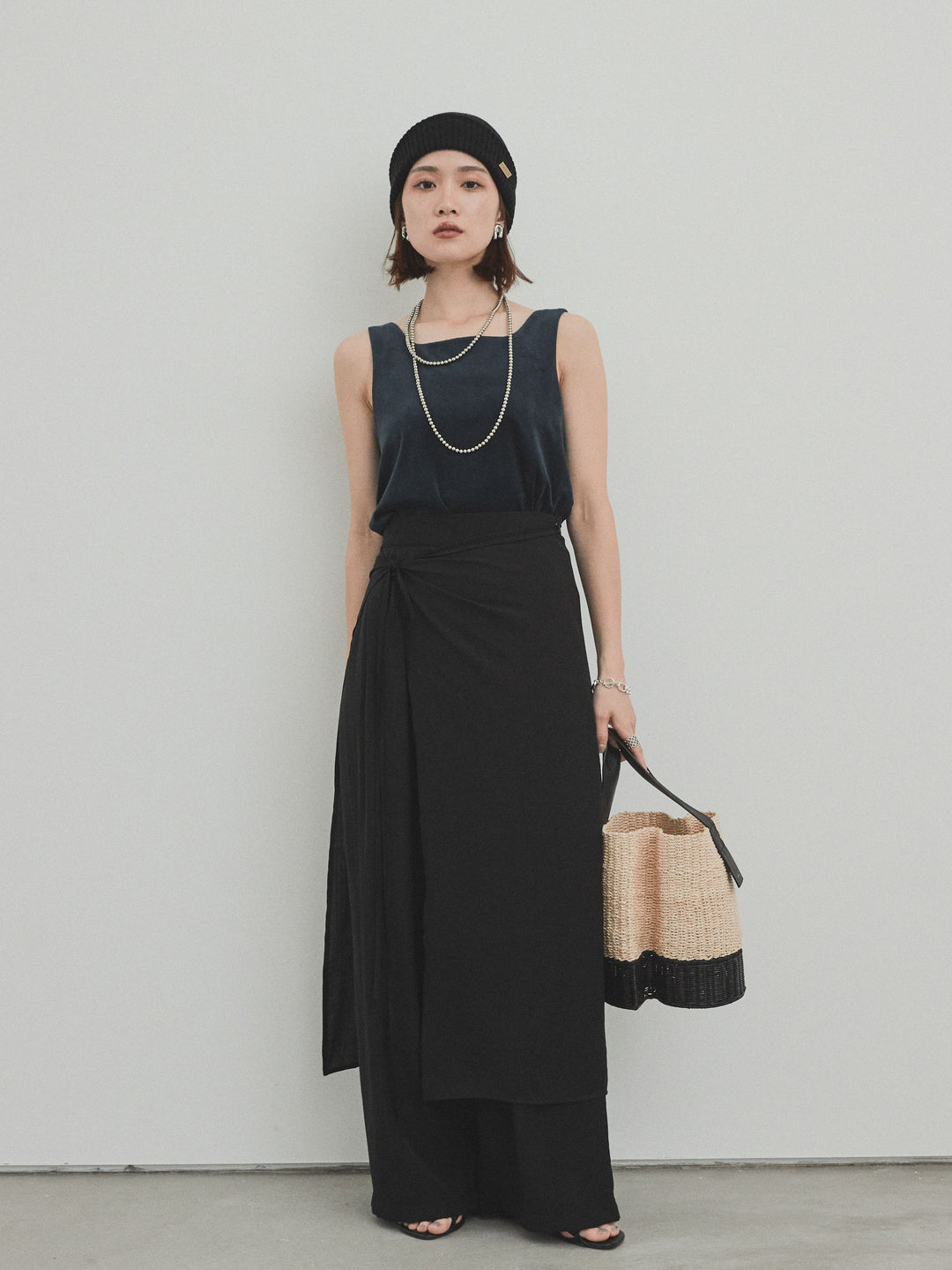 [予約]ワッシャーサテンレイヤードスカートパンツ/ブラック