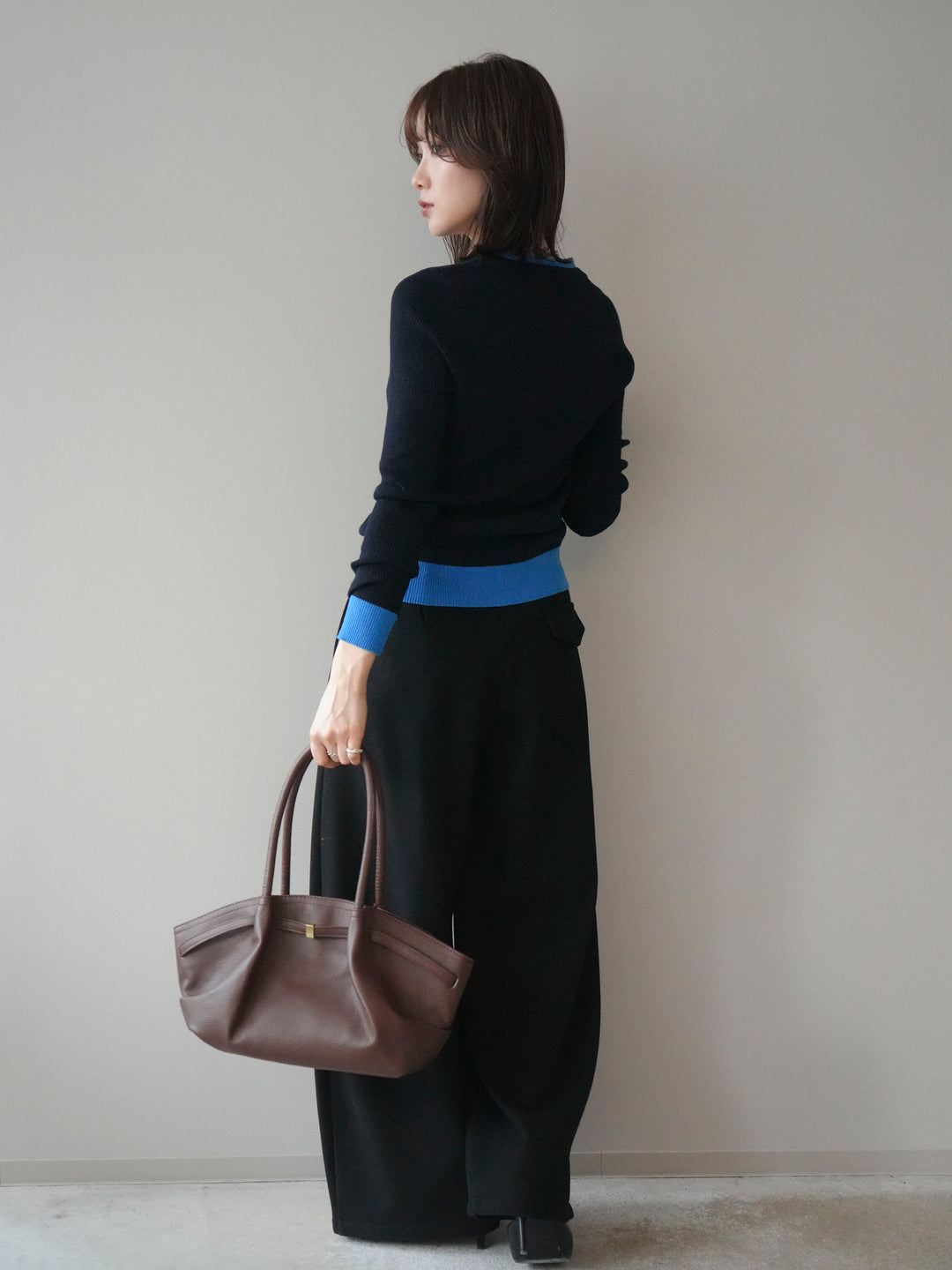 [SET]Uネック配色レイヤードリブニットトップス+アニマル柄ベルト付きウールタッチワイドパンツ(2set)