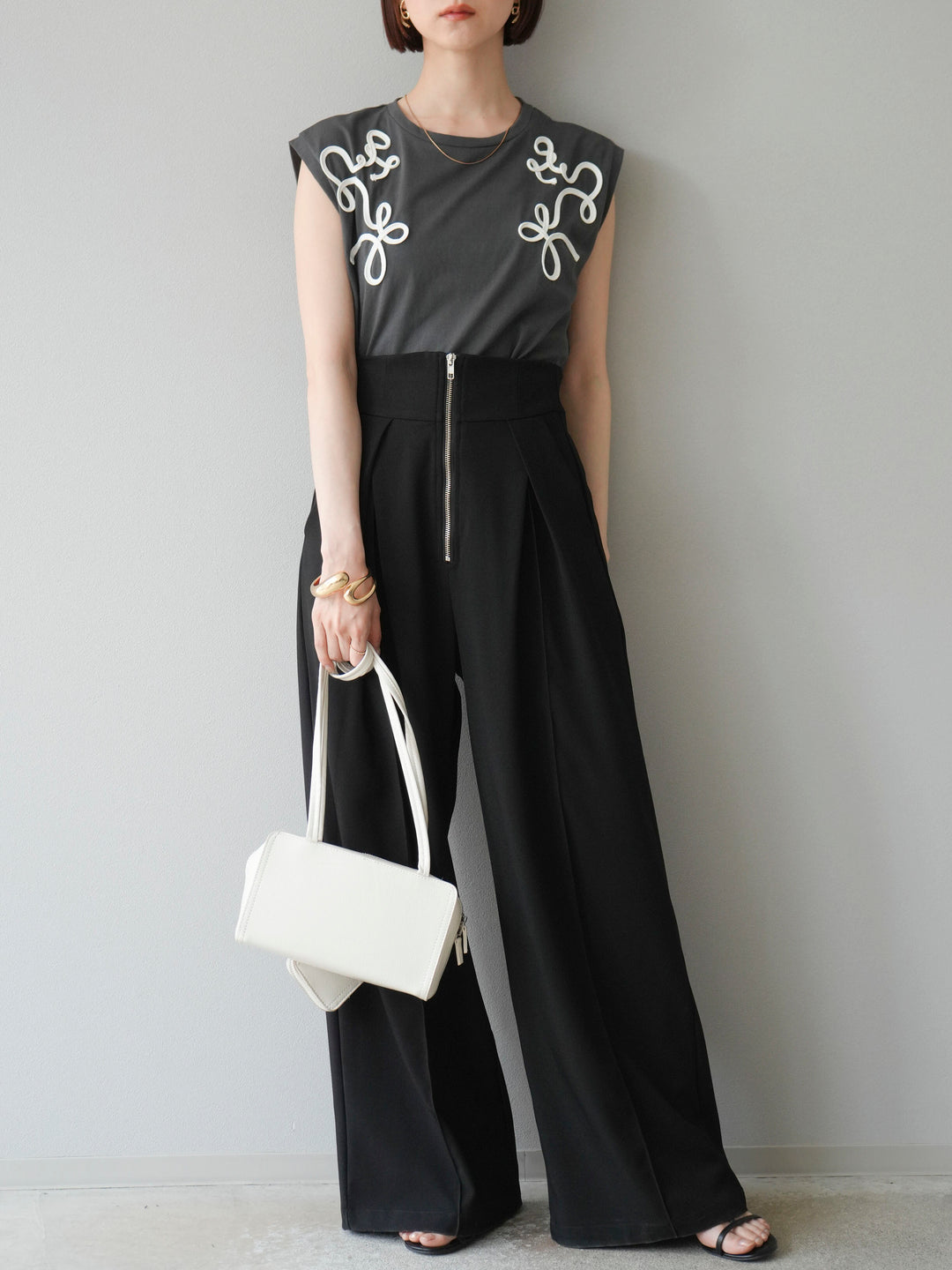 [SET]コード刺繍フレンチスリーブTシャツ+ジップタックワイドパンツ(2set)