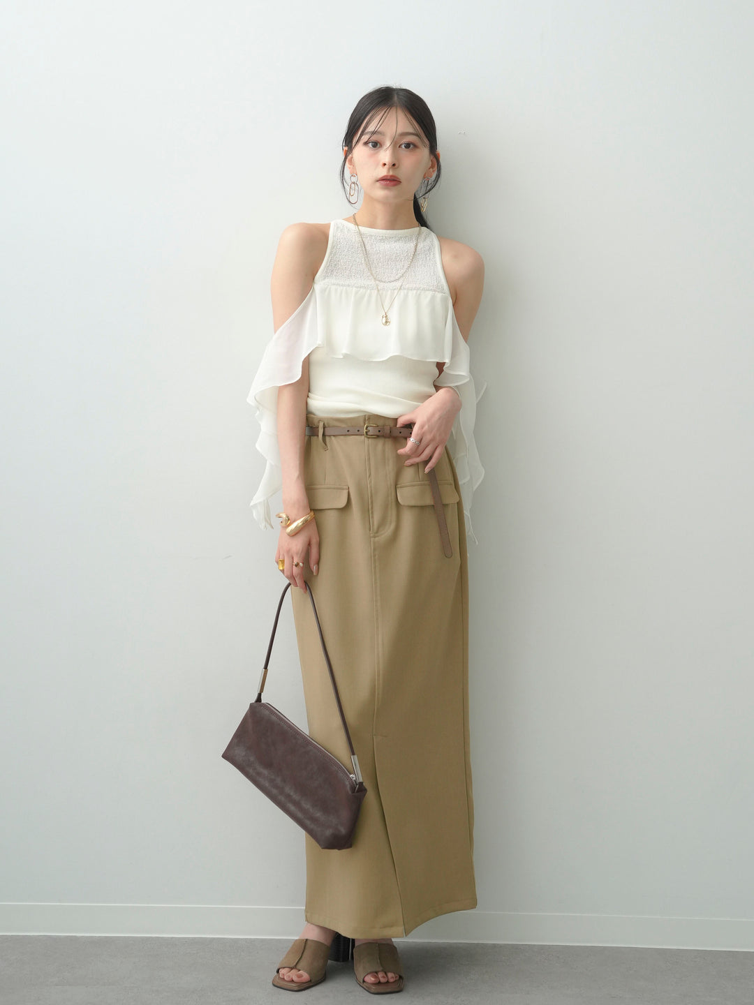 [SET]シフォンフリルドッキングノースリニットトップス+クレープデシンフラップ付きストレートスカート(2set)