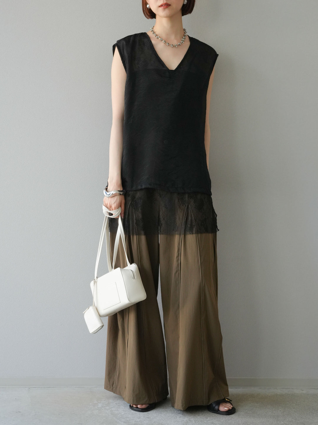 【預購】褶邊尼龍寬褲/卡其色