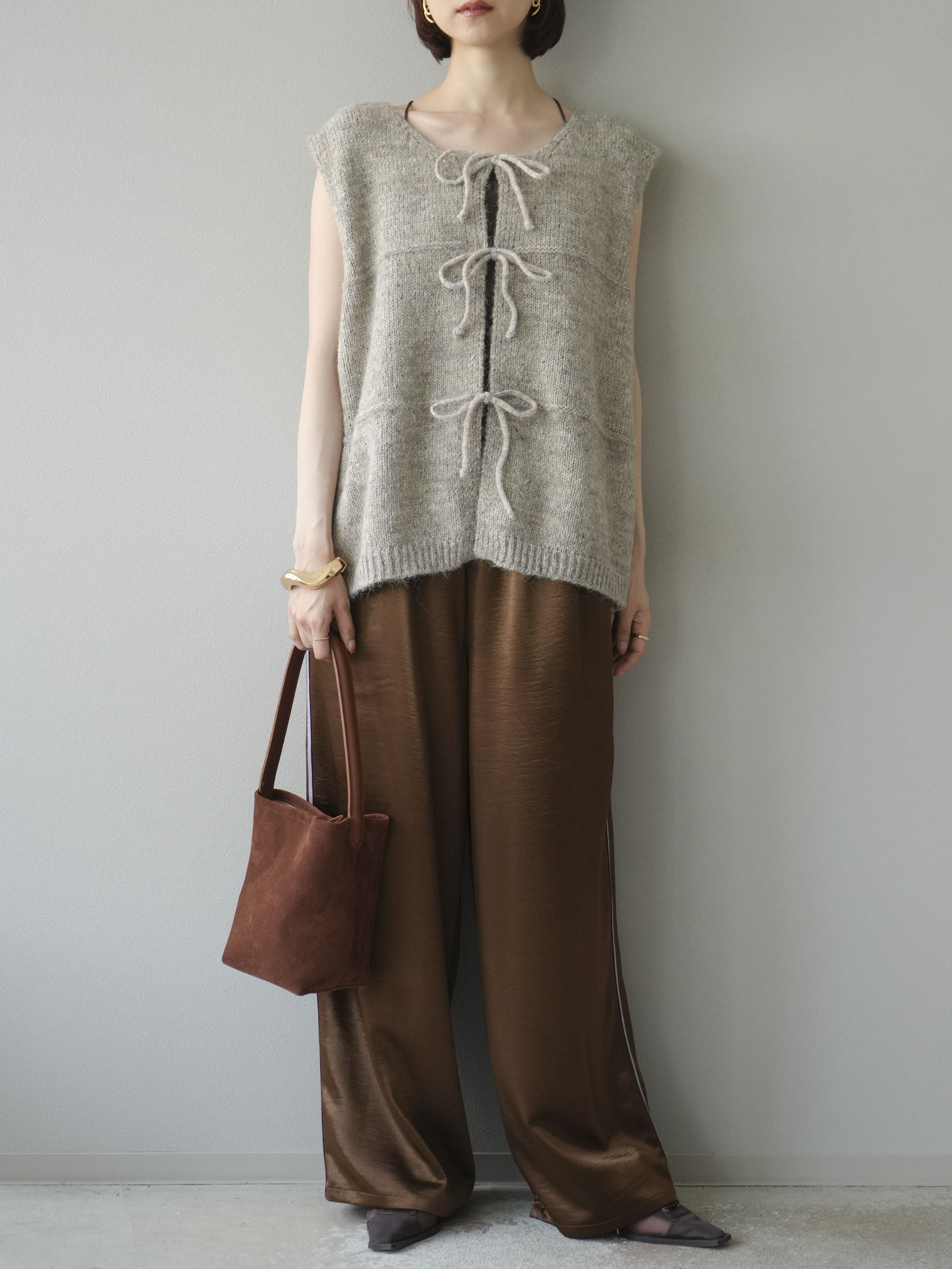 予約]サテンラインワイドパンツ/ブラウン – Lumier