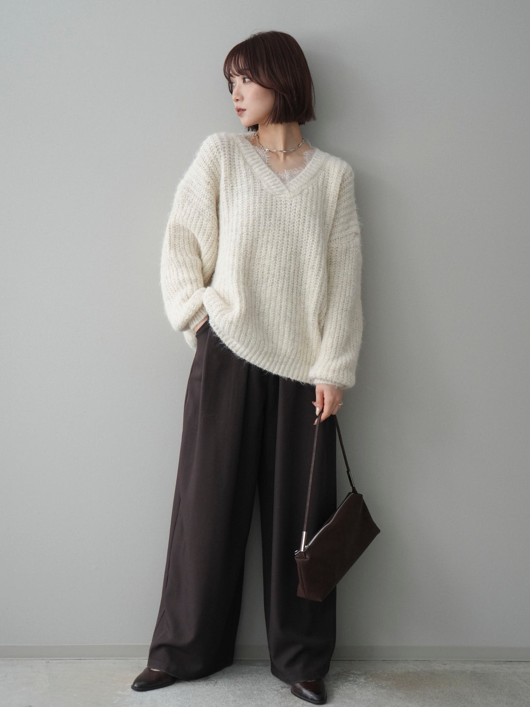 [予約]Vネックレースニットプルオーバー/white