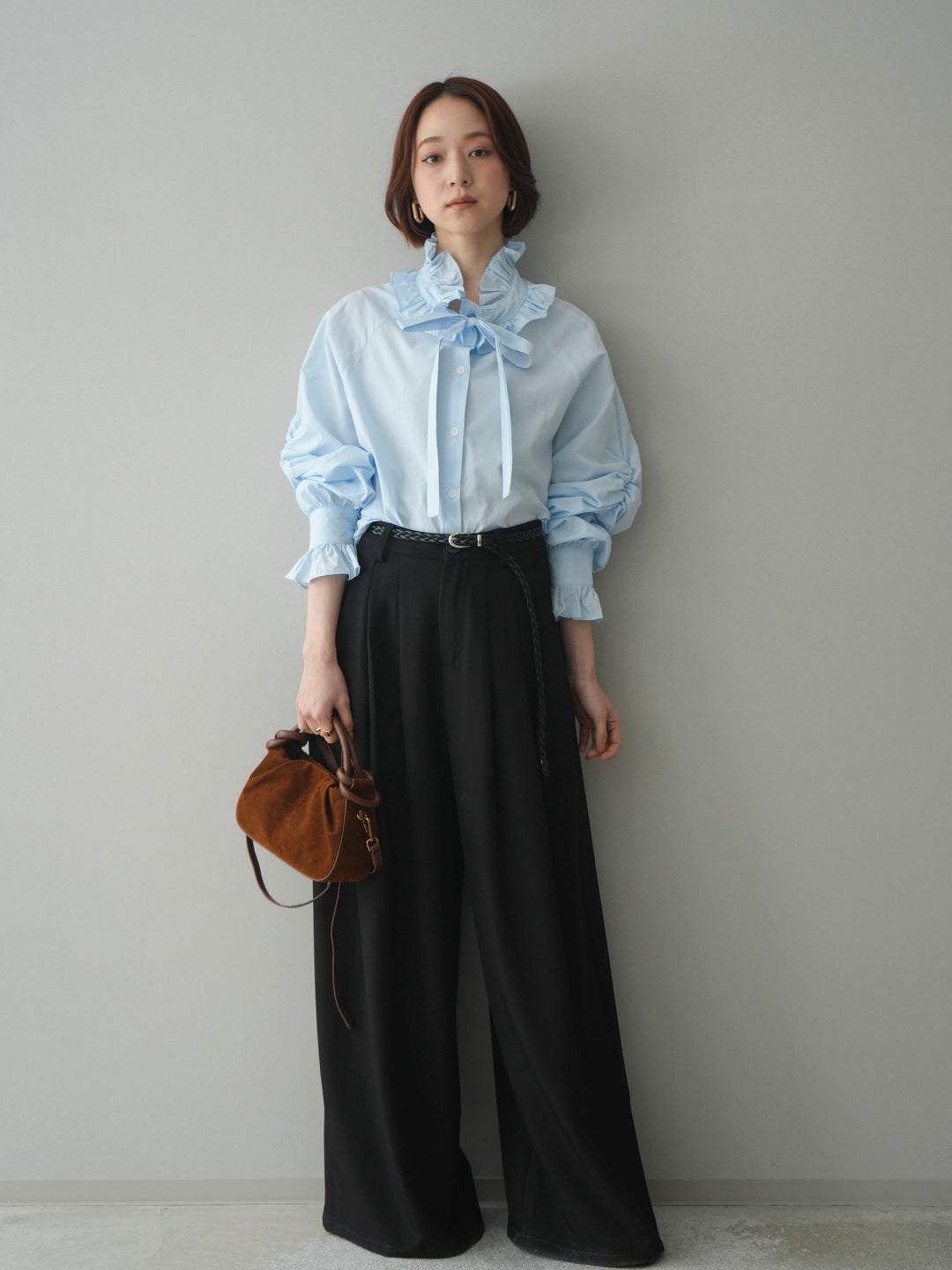 [SET]フリルネックギャザーブラウス+編み込みベルト付タックワイドパンツ(2set)