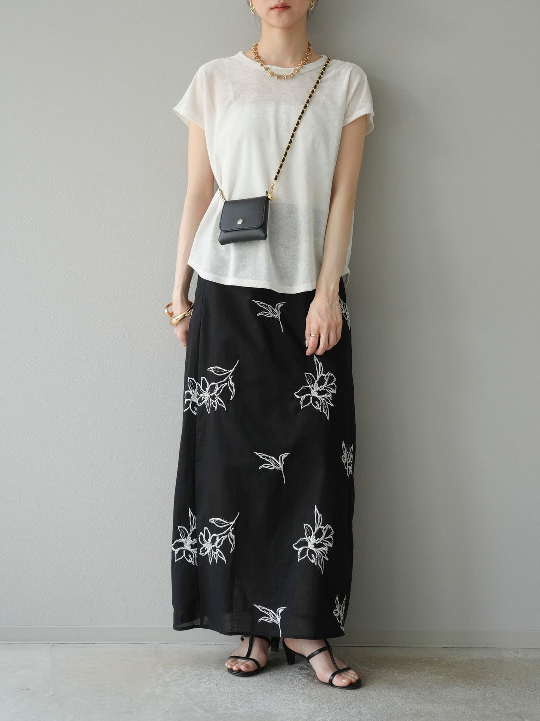 [予約]フラワー刺繍ナロースカート/ブラック