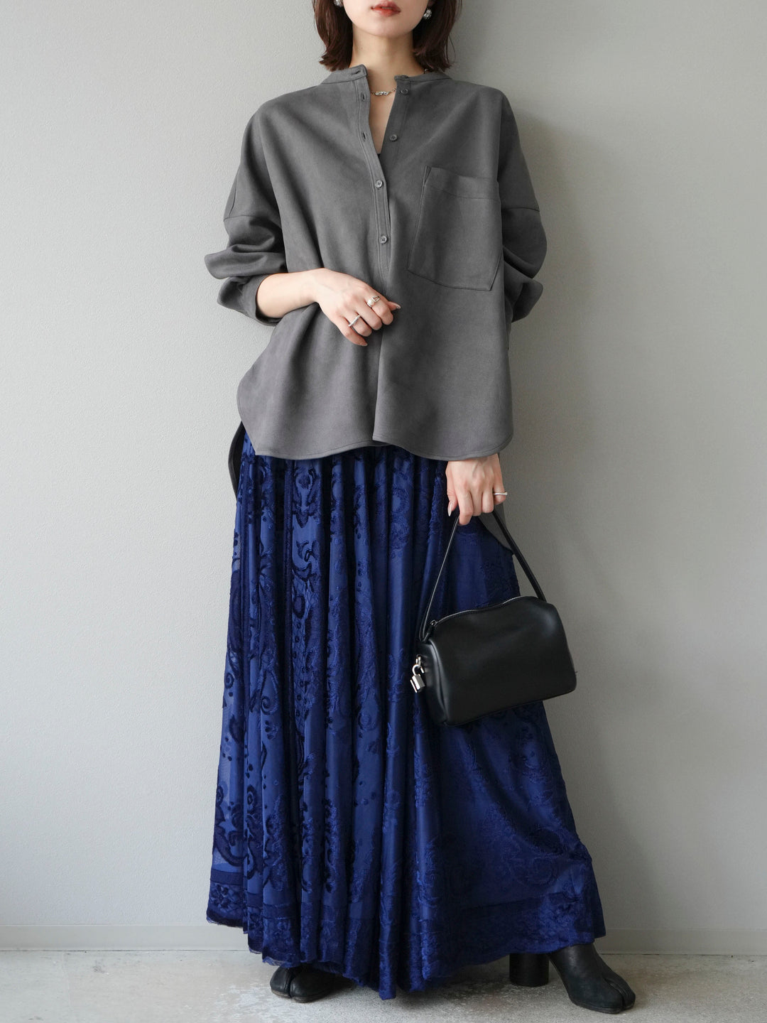 [SET]スエードバンドカラーオーバーシャツ+アンティーク柄フロッキーマキシスカート(2set)