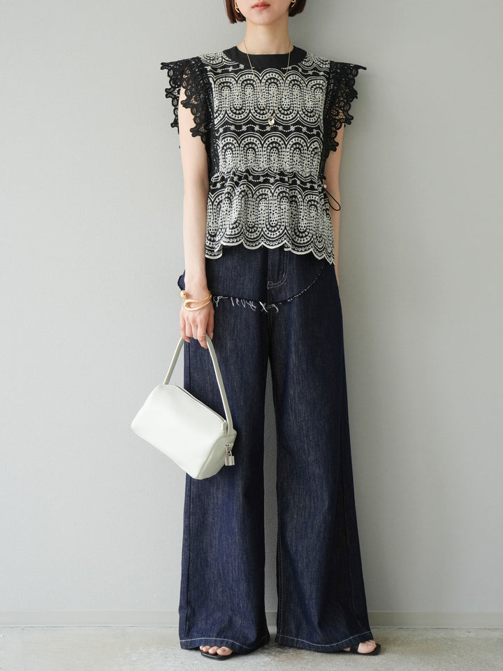[SET] 扇貝刺繡蕾絲上衣 + 臀部設計牛仔褲 (2set)