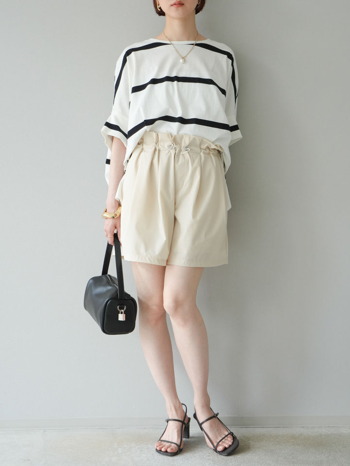 [預購] ICE TOUCH 荷葉邊褶皺短褲/米白色