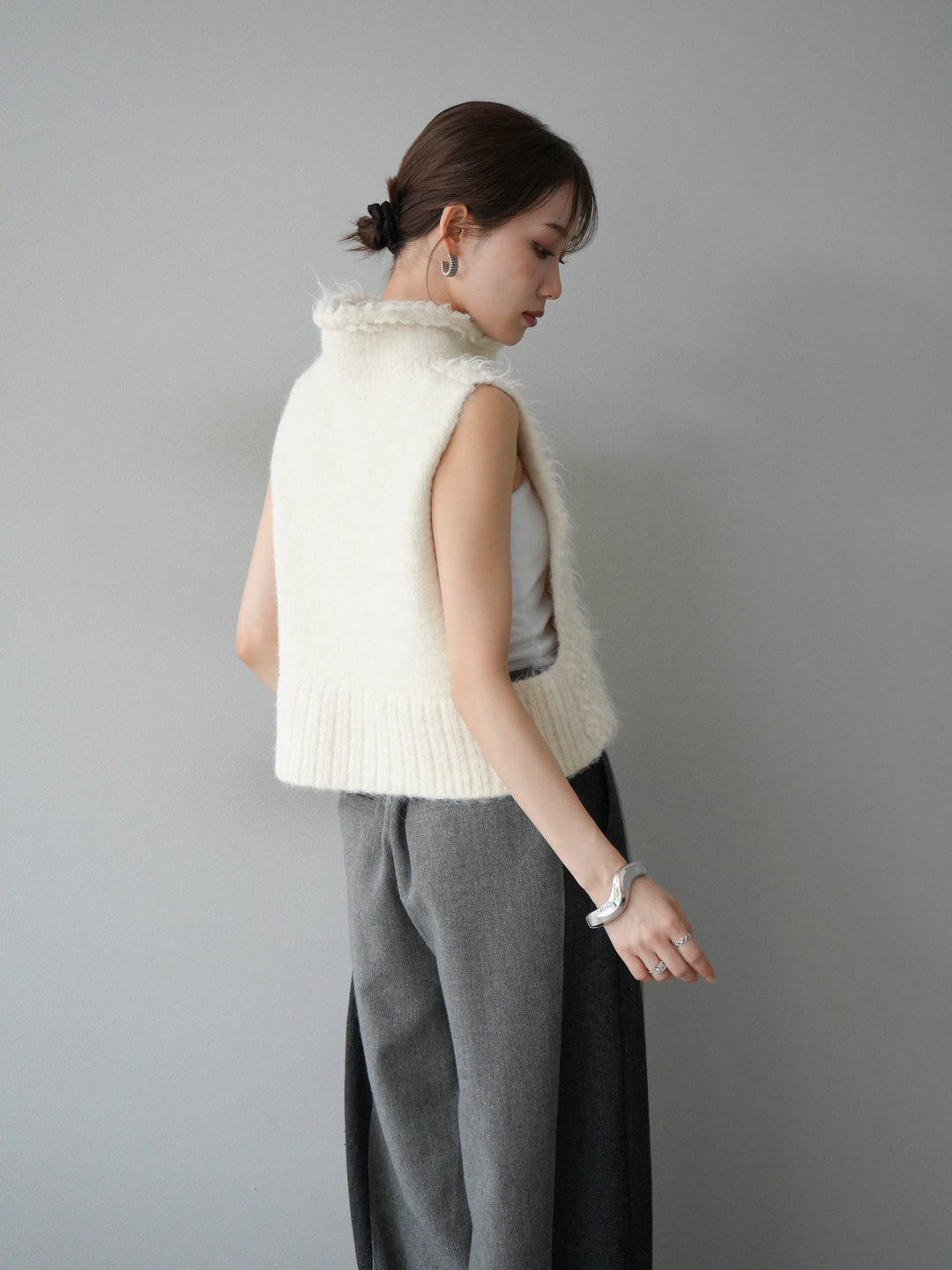 [予約]メランジブークレハーフジップニットベスト/アイボリー