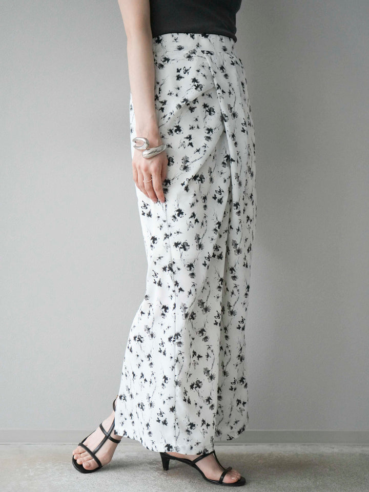 [予約]フラワーモチーフタックIラインスカート/ホワイト