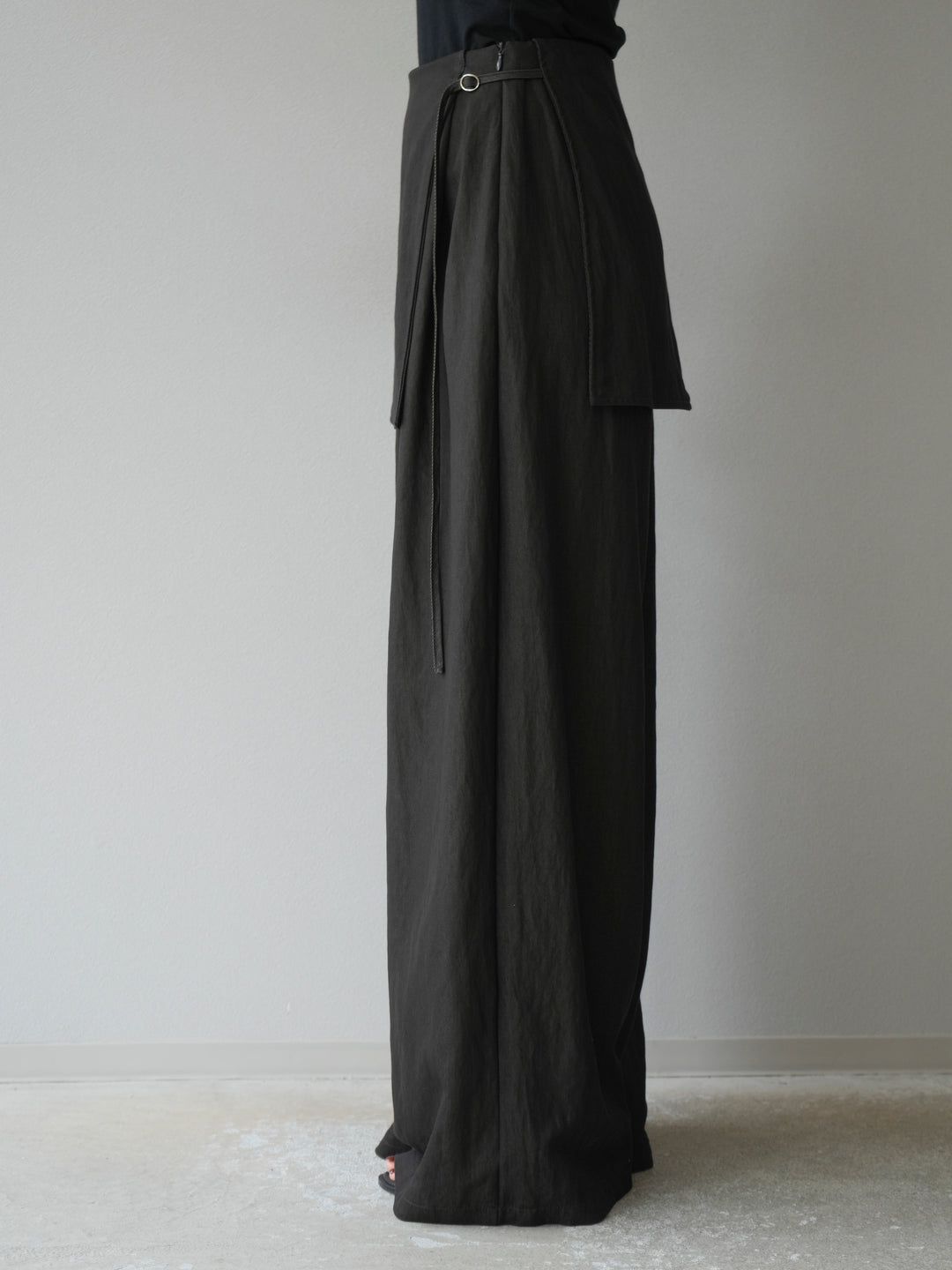 [予約]レイヤードテンセルデニムパンツ/ブラック