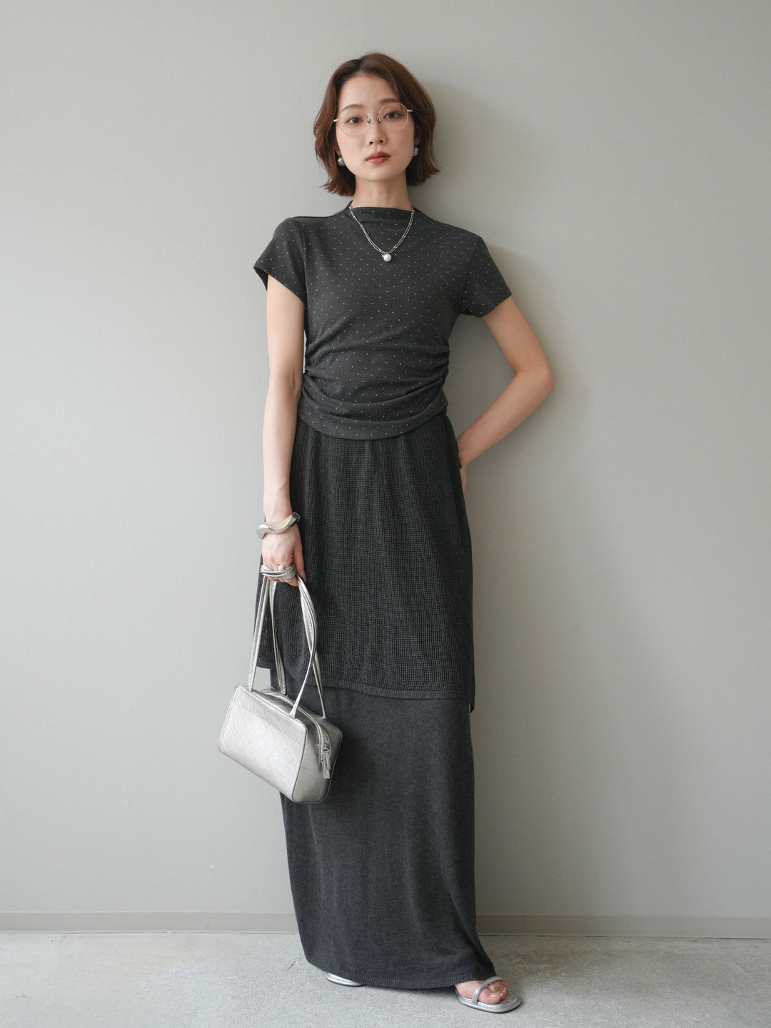 【預購】圓擺波點T卹/炭灰色