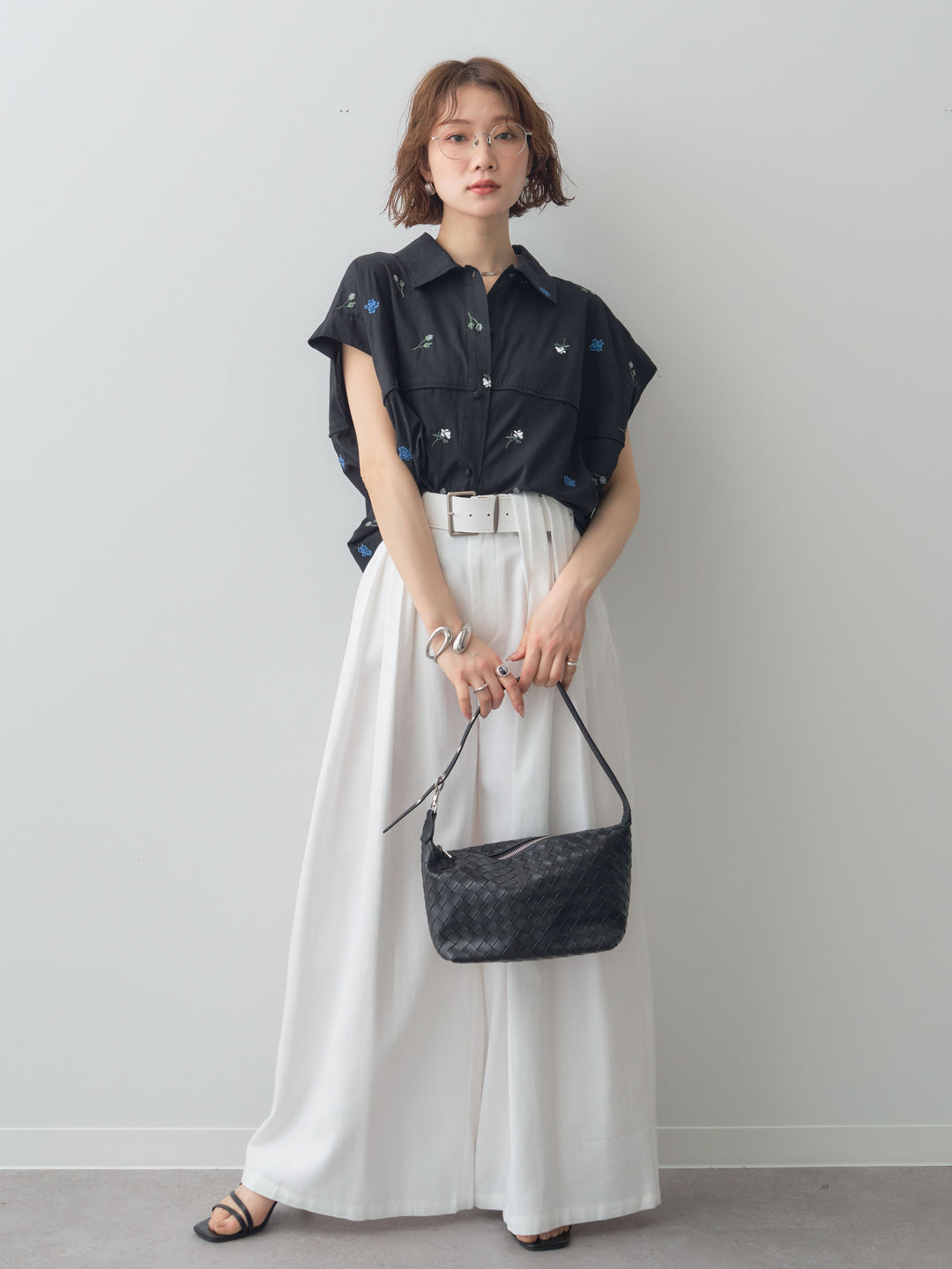 【套裝】花卉刺繡燈籠無袖襯衫+腰帶設計環扣闊腿褲（兩件套）