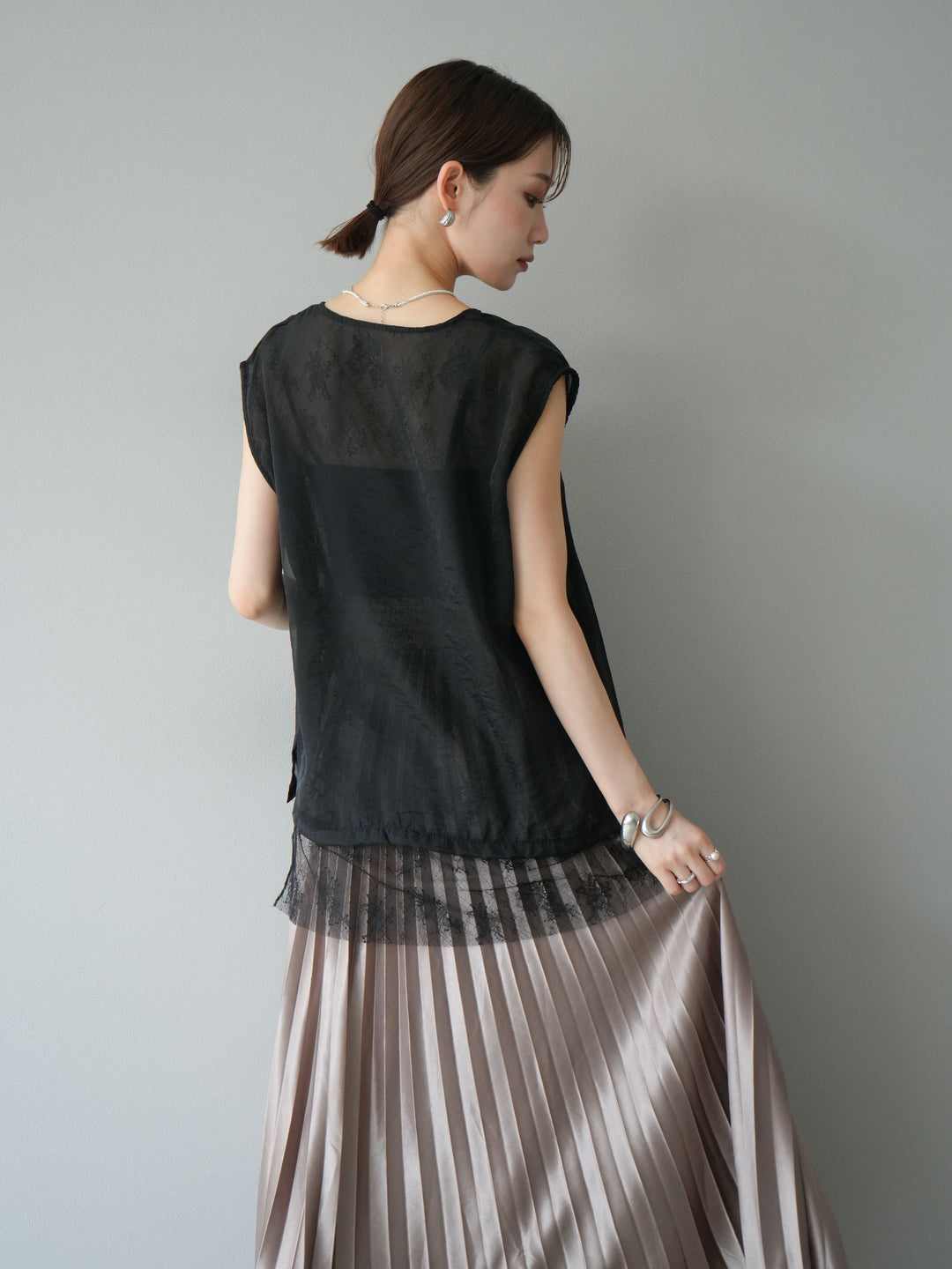 [予約]レースレイヤードオーガンジートップス/ブラック