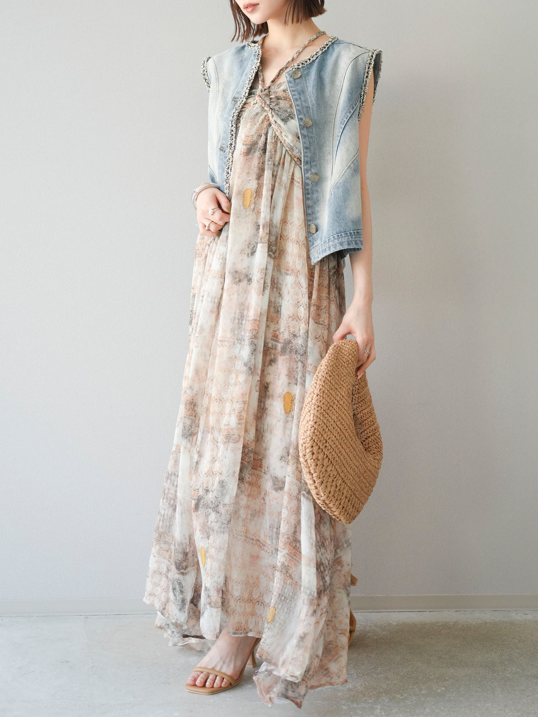 [予約]編み込みショルダーニュアンス柄シフォンワンピース/ベージュ