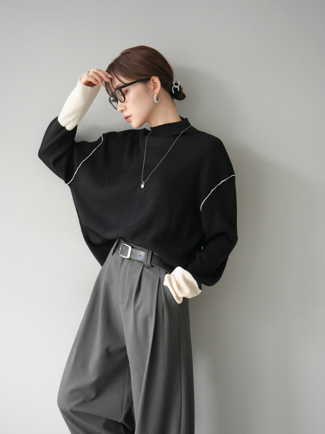 [予約]ボトルネック配色リブニットプルオーバー/ブラック×エクリュ