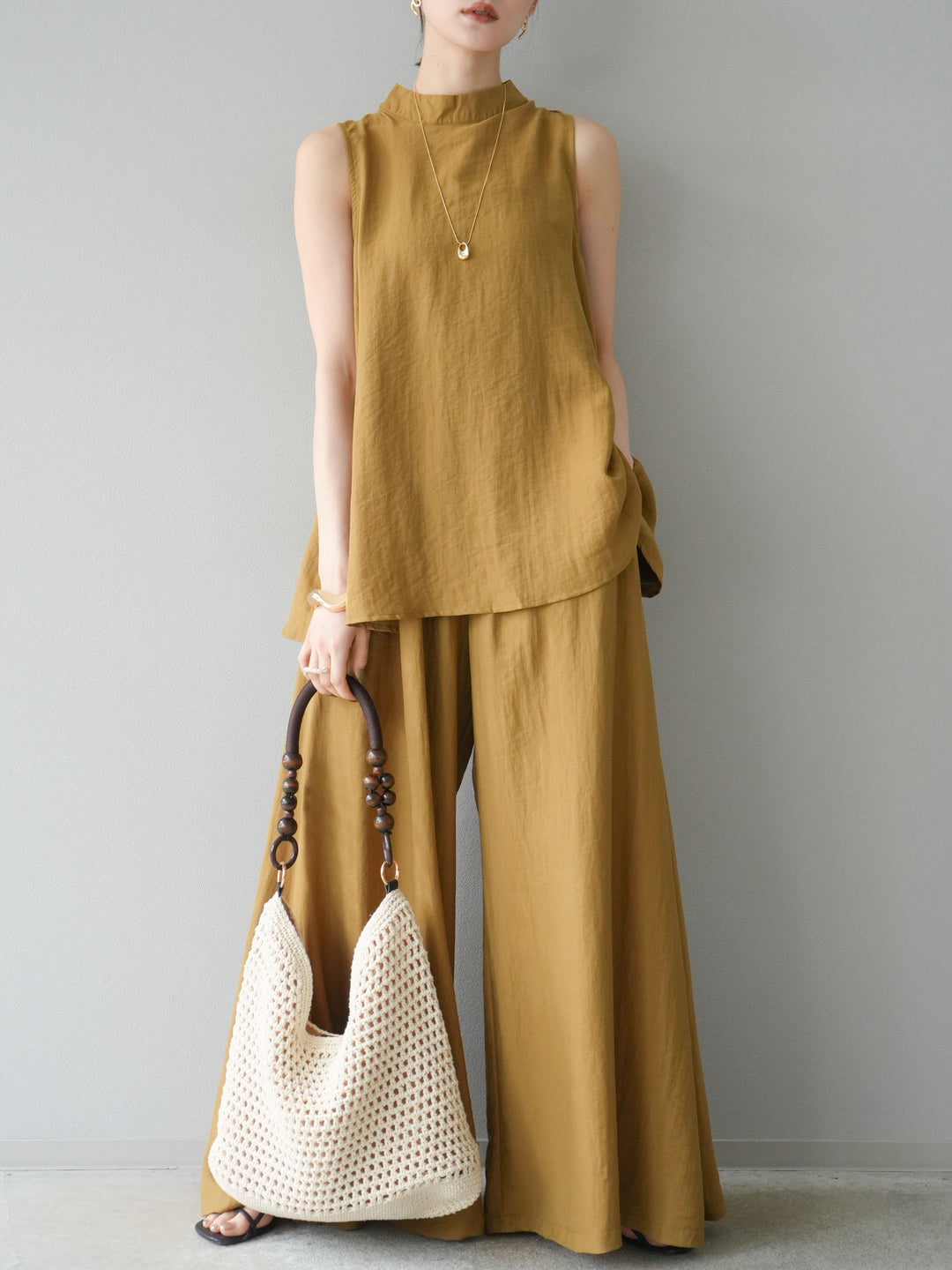 [SET]ホルターネックバックスリットブラウス＆スーパーワイドパンツSET UP(2set)