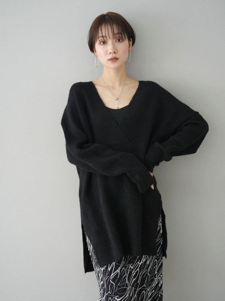 [Pre-order] Deep V-neck side slit knit pullover/black
