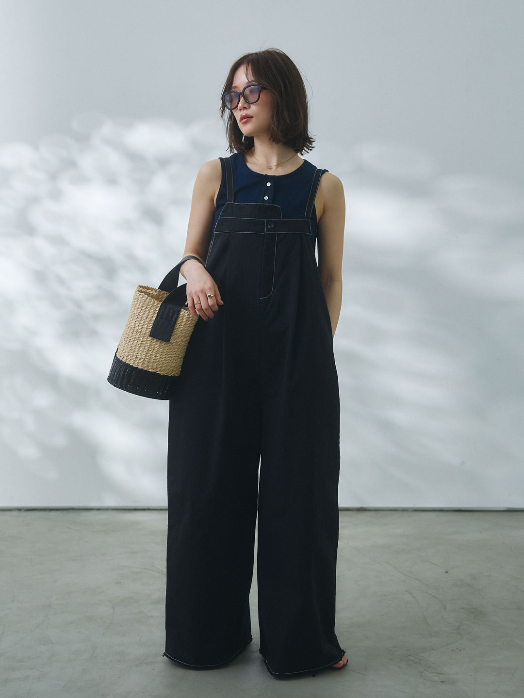 【Allure】[SET]カットオフコットンツイル配色ステッチサロペット+フロントボタンテレコリブタンクトップ(2set)