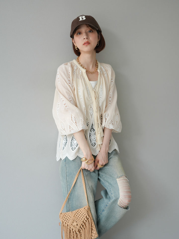 [予約]刺繍デザインブラウス/アイボリー